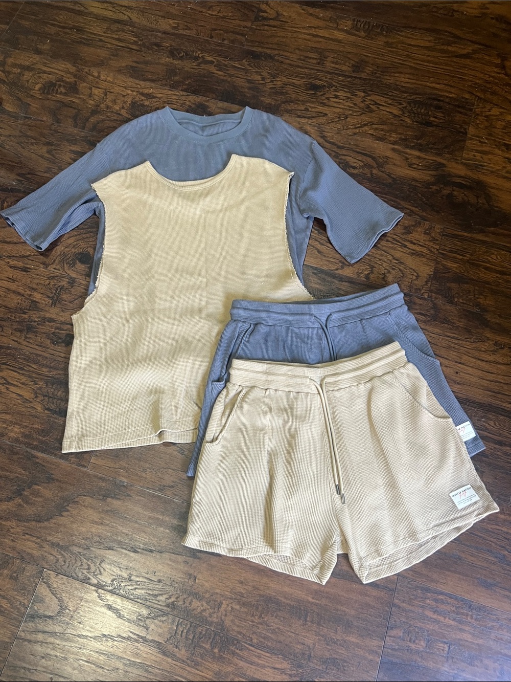 Muscle Nation Men’s 2 shorts and tees size L